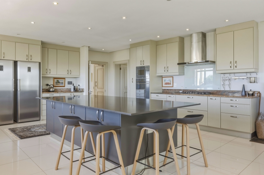 7 Bedroom Property for Sale in Constantia Western Cape